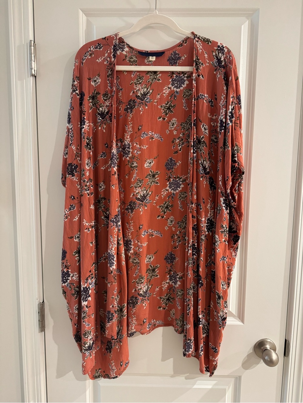 Francesca's Collections Rust Floral Open-Front Kimono